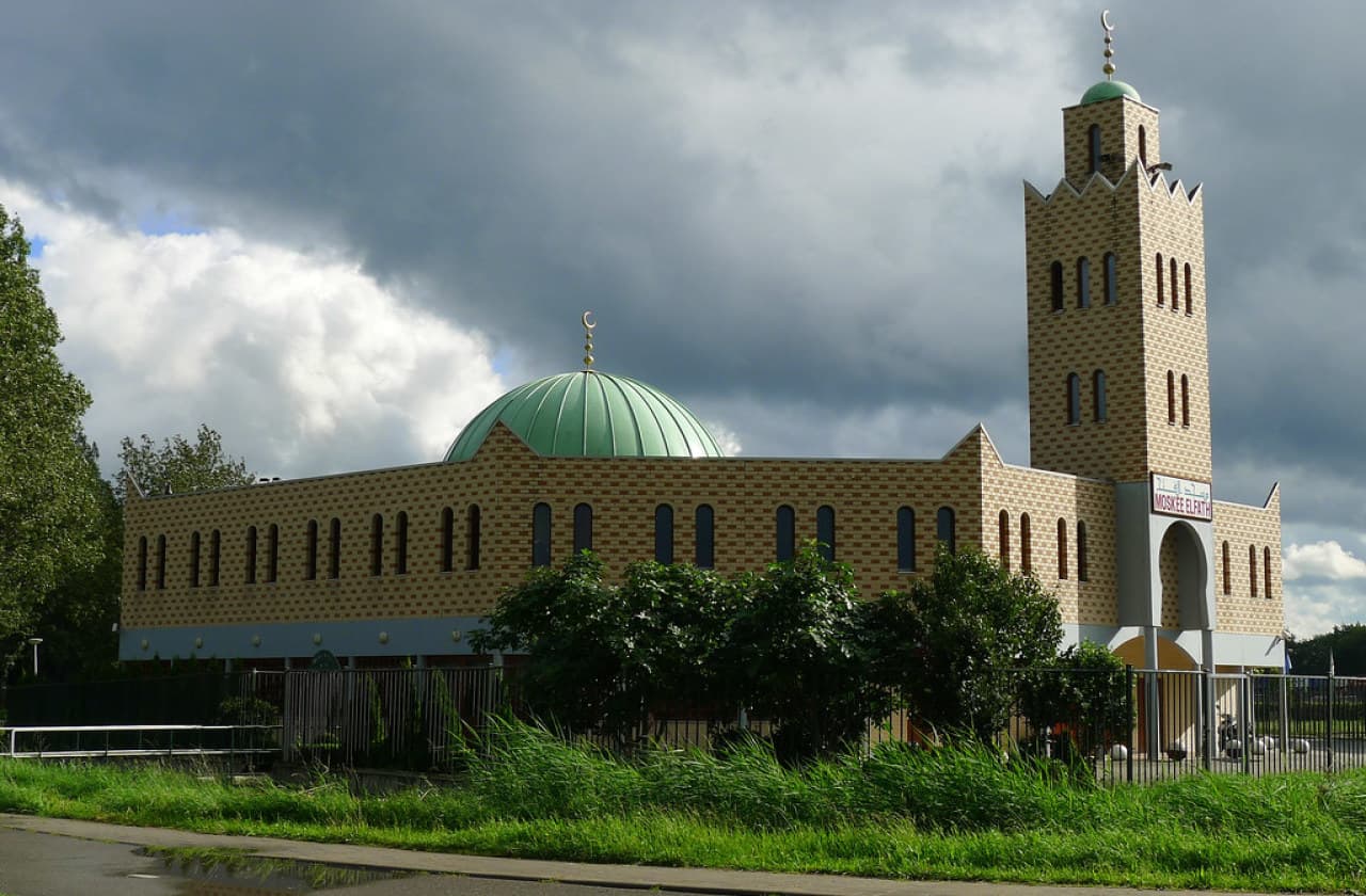 مسجدالفتح - Alphen-Aan-Den-Rijn - Moskee in Nederland