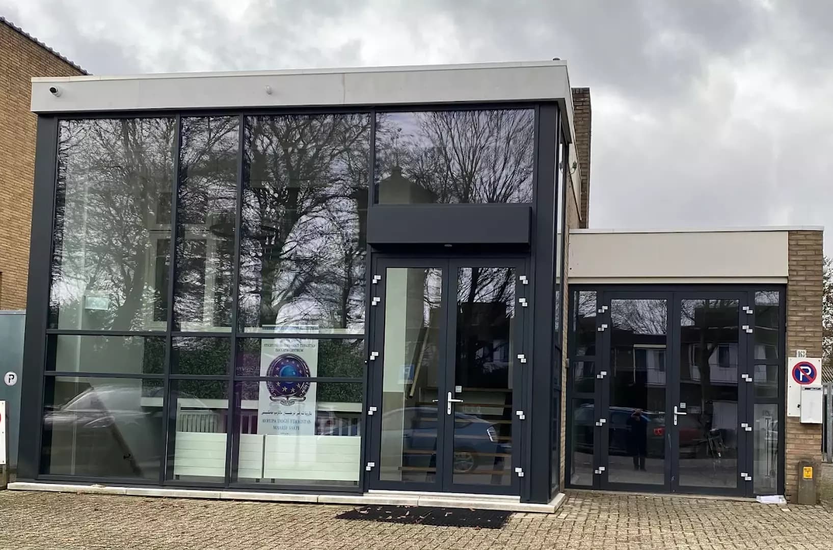 Stichting Europa Oost-Turkistan Educatie - Moskee in Zeist